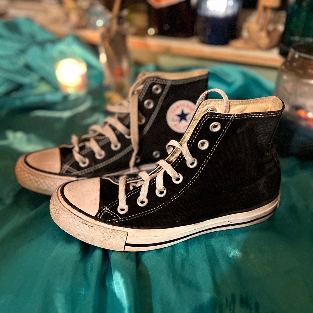Black Converse
